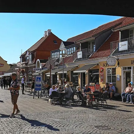 Overlooking Pedestrian Zone *